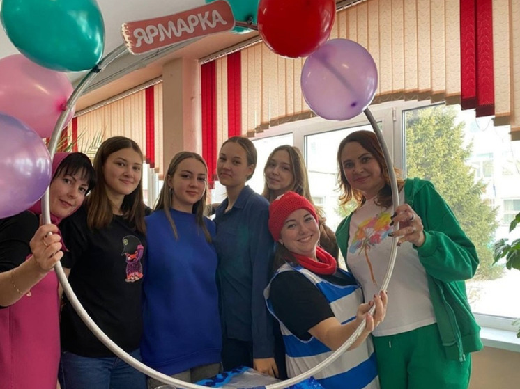 В Красноярске школьники провели благотворительную ярмарку в помощь бойцам СВО