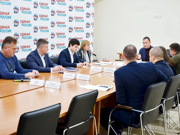 Виктор Тепляков встретился со сторонниками партии «Единая Россия»