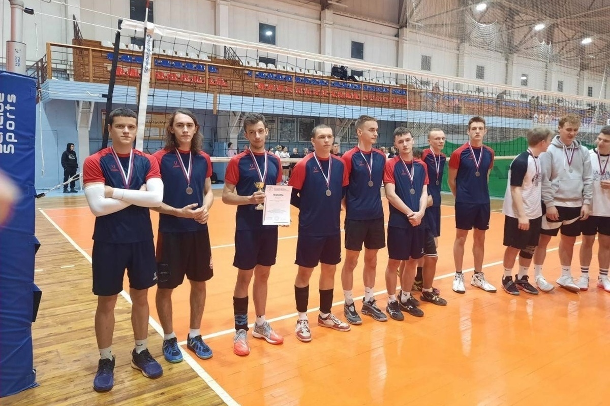 Студенты из Серпухова стали призерами регионального турнира по волейболу