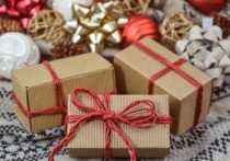 Жительница Белгородской области поинтересовалась в соцсетях, получат ли в этом году школьники подарки к Новому году