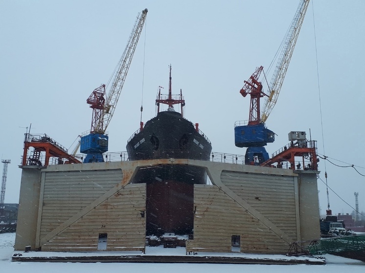 В Архангельске завершается ремонт судна «Михаил Сомов»