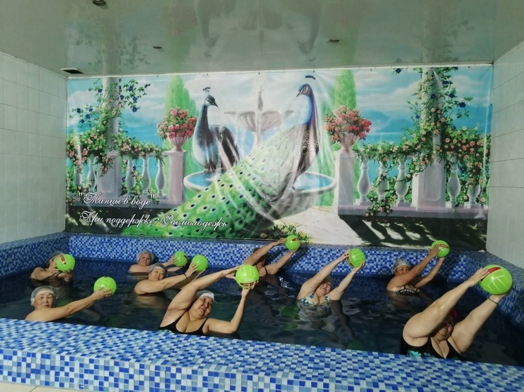 В ТувГУ продолжается  проект "Aqua Zumba (Танцы в воде)"