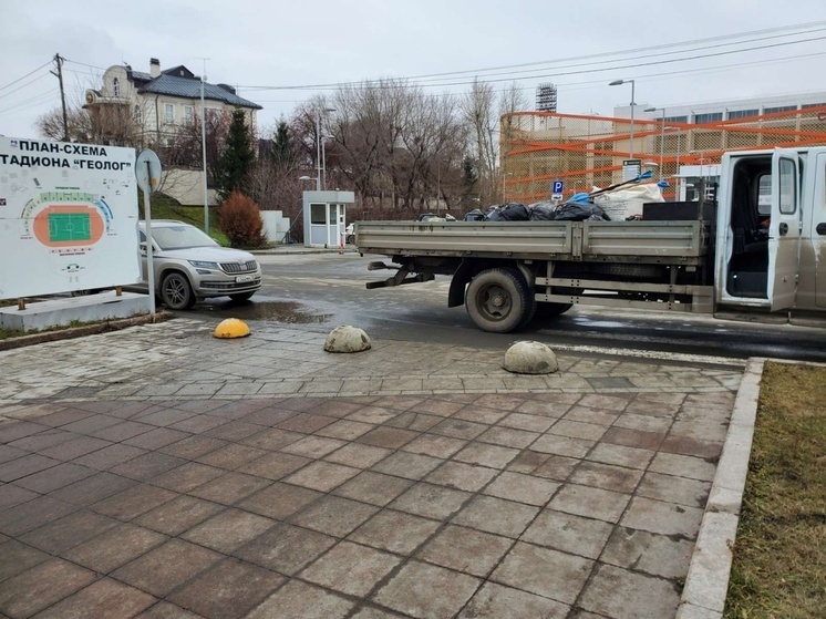 В Тюмени ликвидирована стихийная парковка
