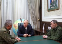 Пресс-секретарь Кремля Дмитрий Песков заявил, что информация о поездках Владимира Путина на объекты, связанные с СВО, не может разглашаться по соображениям секретности