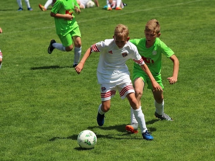 Юношеские футбольные команды из ДНР провели свои первые матчи в Крыму
