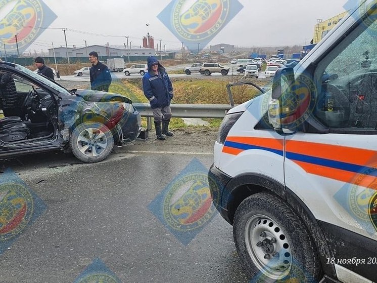 Водитель пострадал в ДТП на улице Железнодорожной в Южно-Сахалинске