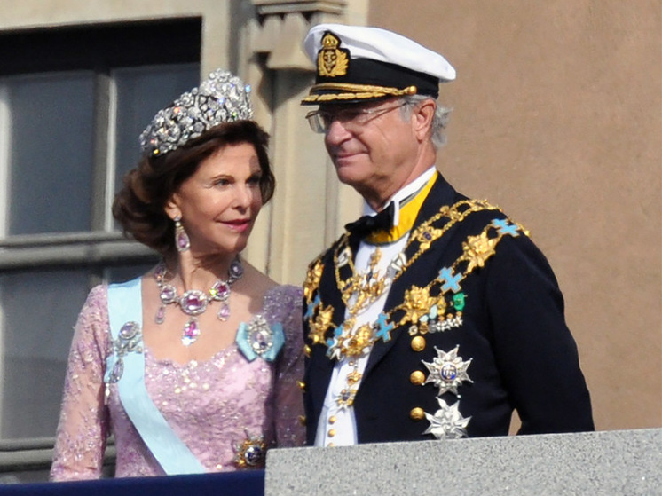 «Молчу — плохо, говорю — еще хуже»: король Швеции оказался в тени невестки