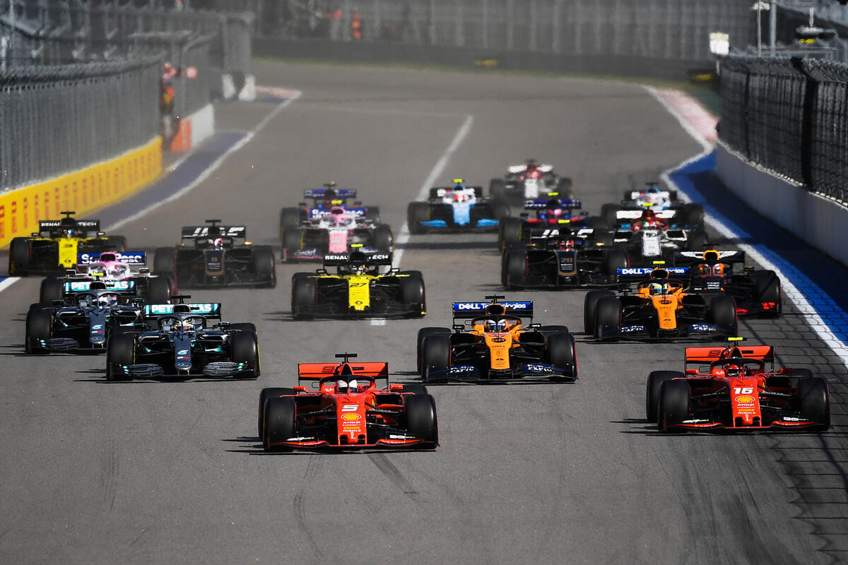 Расселл выиграл третью практику на Гран-при Лас-Вегаса