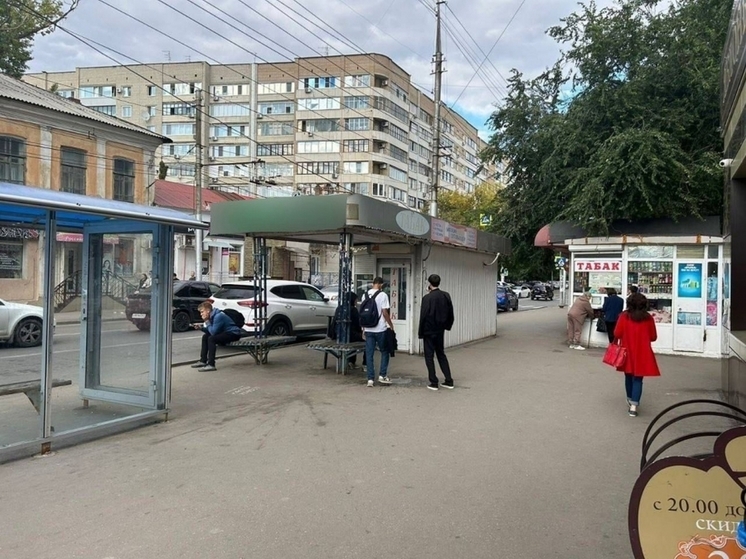 Около бывшего магазина "Юбилейный" сносят незаконный ларек