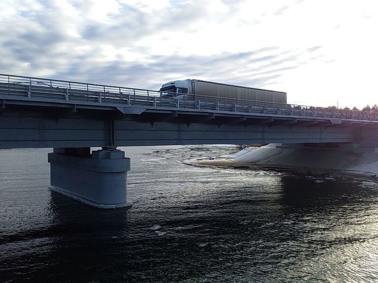 В Кабанском районе Бурятии открыли движение на мосту через реку Переёмная