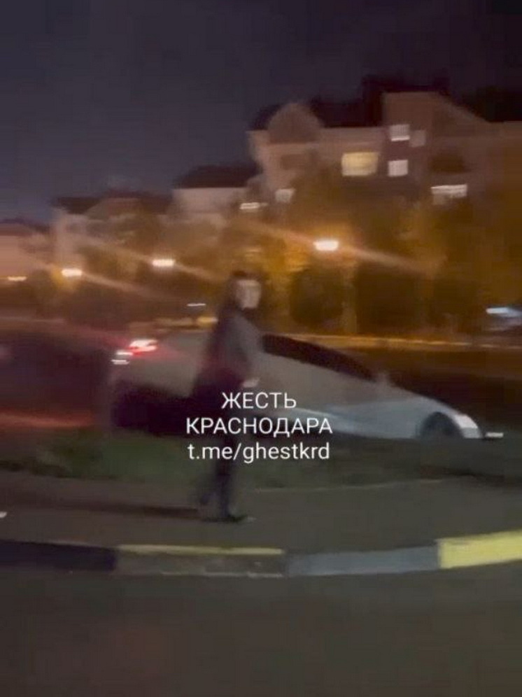 В Краснодаре пьяный водитель сбил человека и пытался скрыться с места ДТП