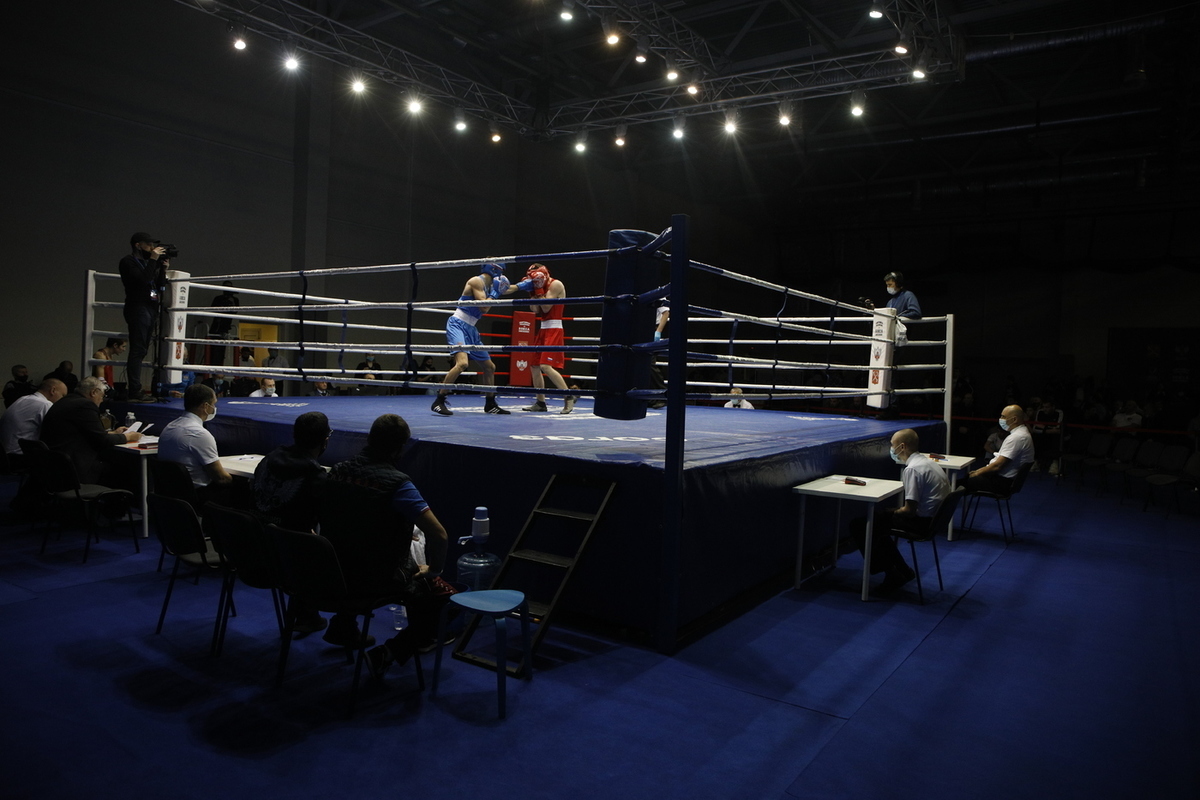Новгородские боксеры завоевали семь медалей на соревнованиях в Карелии
