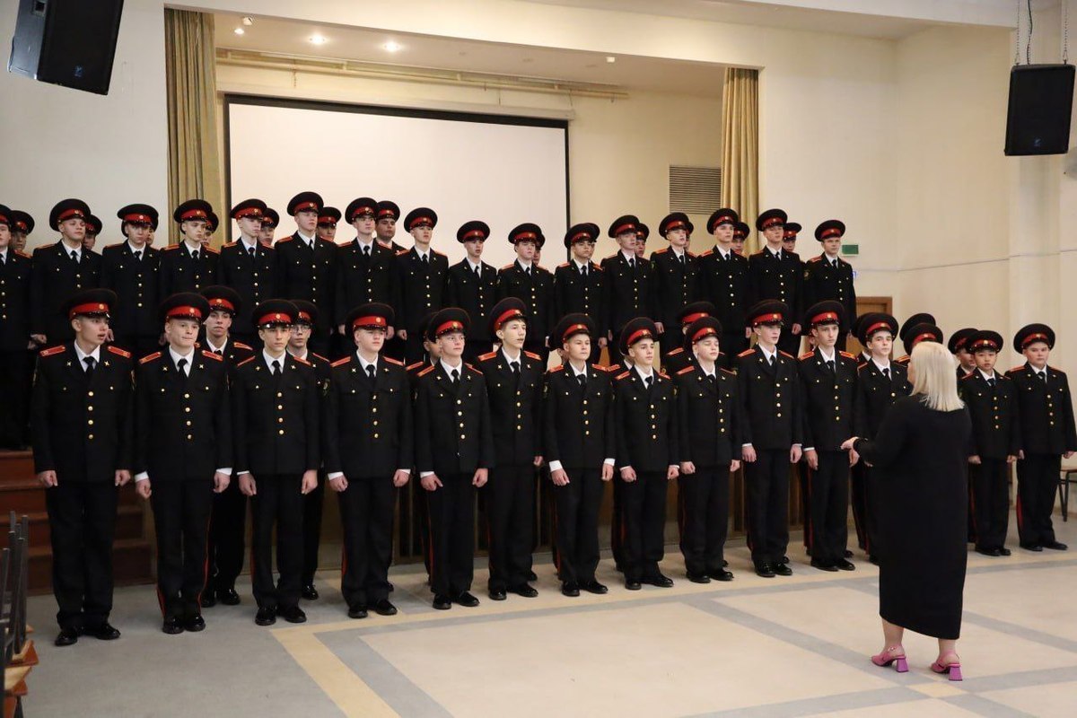 В Серпухове школьников посвятили в кадеты