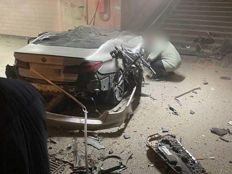 In Penza, a driver flew into an underground passage in a BMW