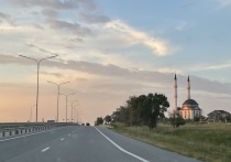 По словам главы делегации, председателя Ассоциации друзей Крыма в Турции Унвера Селя, мечеть восхитительна и несет на себе отпечаток традиционной турецкой архитектуры.