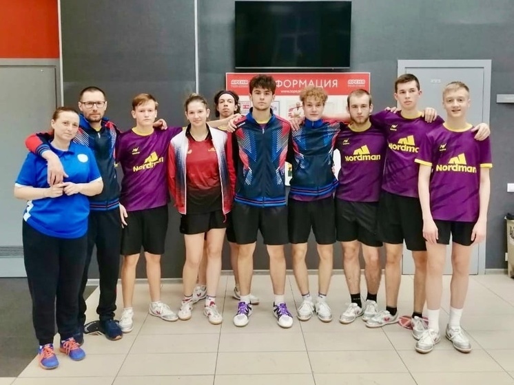Команда псковских теннисистов встретилась с двукратным чемпионом России