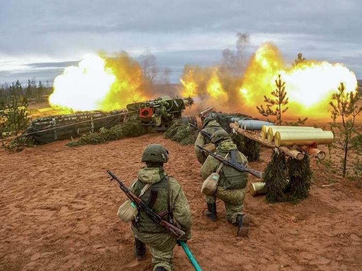 Герой России Дюмин поздравил с праздником ракетчиков и артиллеристов