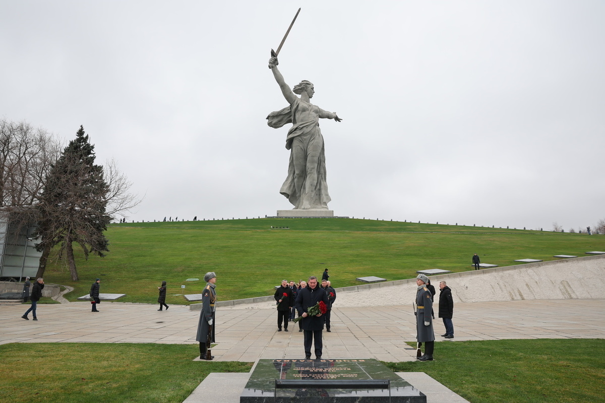 На главной высоте России почтили память защитников Сталинграда