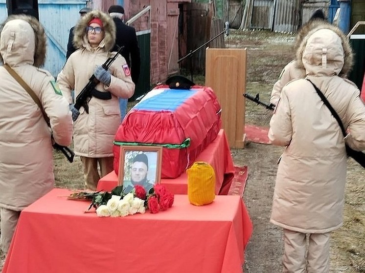 В Башкирии проводили в последний путь бойца, погибшего в зоне СВО