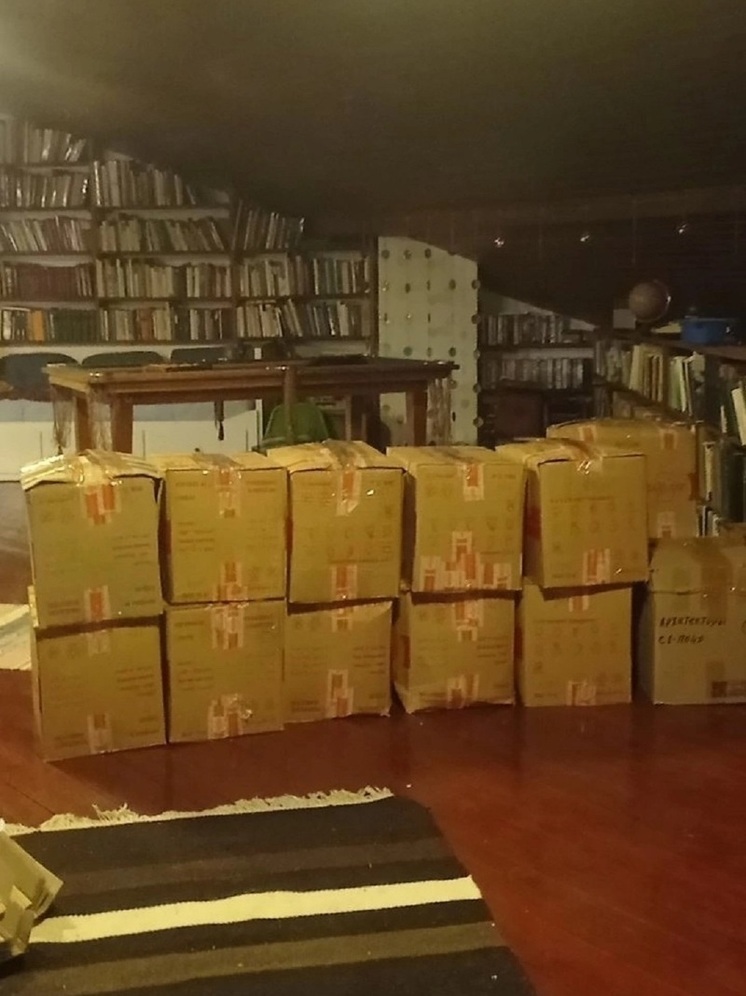 Мужчина передал в дар местным библиотекам пять тысяч книг в Тверской области