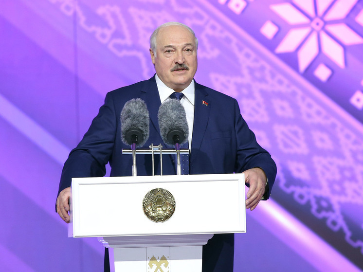 Лукашенко поздравил с днем рождения патриарха Кирилла