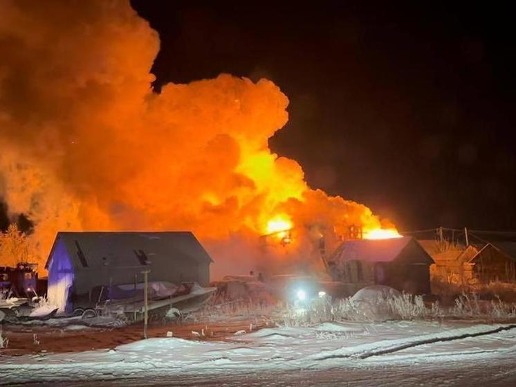 В Красноселькупе огонь полностью уничтожил жилой дом
