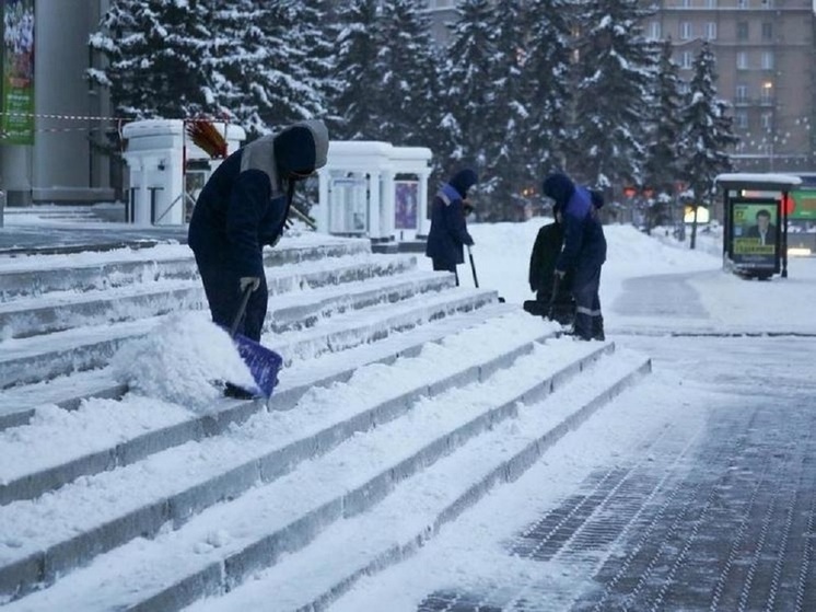 Новосибирск занесло снегом после затяжной оттепели