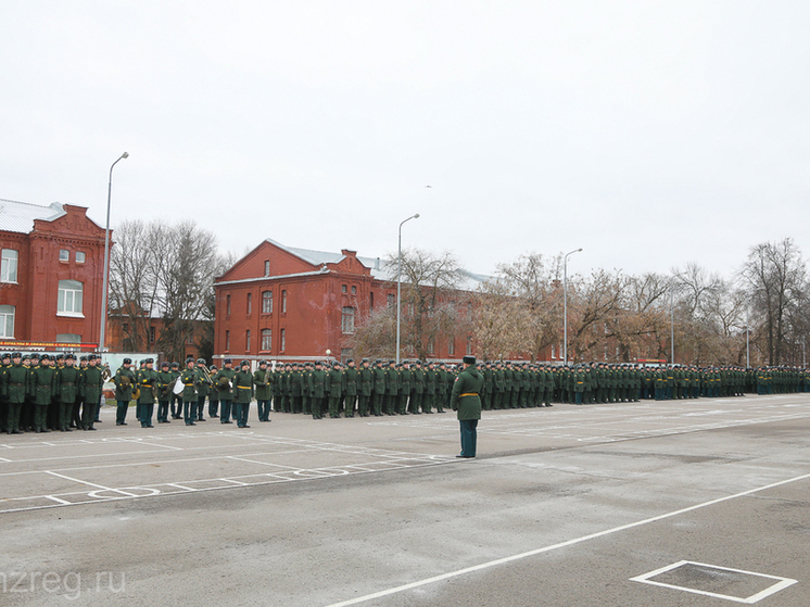 В пензенском артилерийском институте отметили День ракетных войск