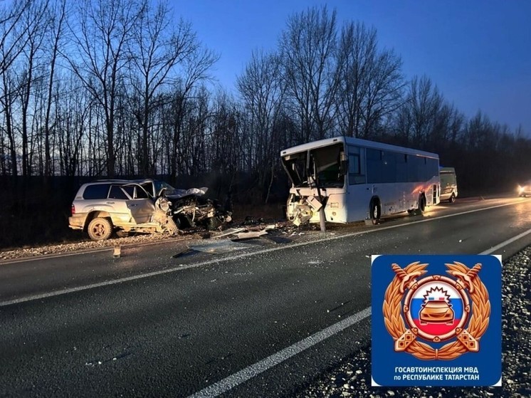 Авто при столкновении с автобусом у Нижнекамска управлял 18-летний водитель