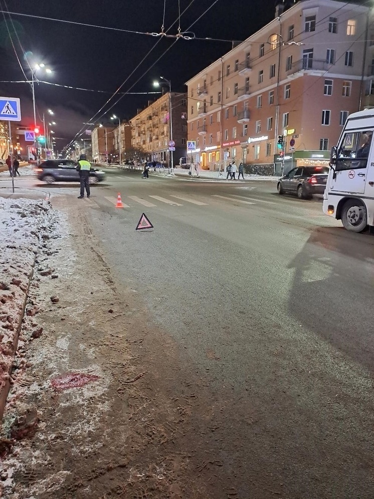 ГИБДД навала возраст пешехода, бросившегося под колеса машины в Петрозаводске