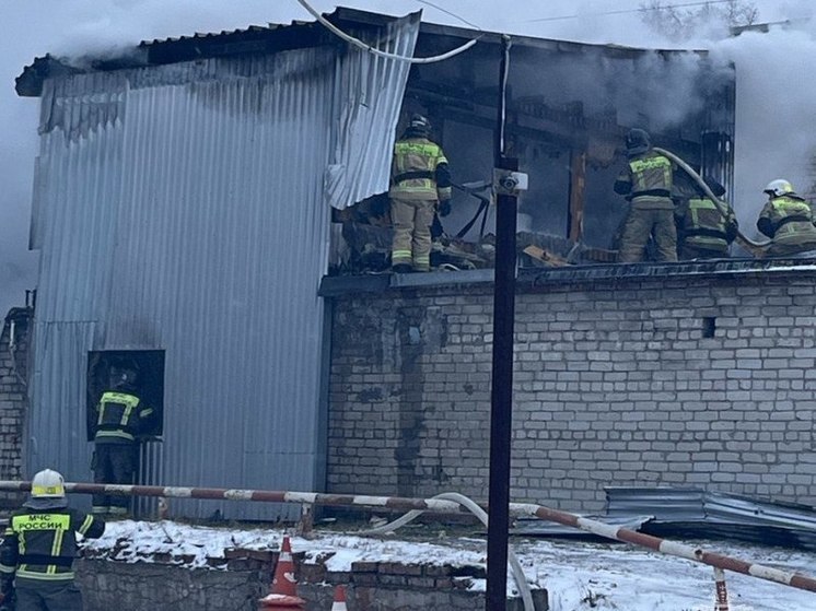 Двое мужчин пострадали во время пожара в Томске днём 20 ноября