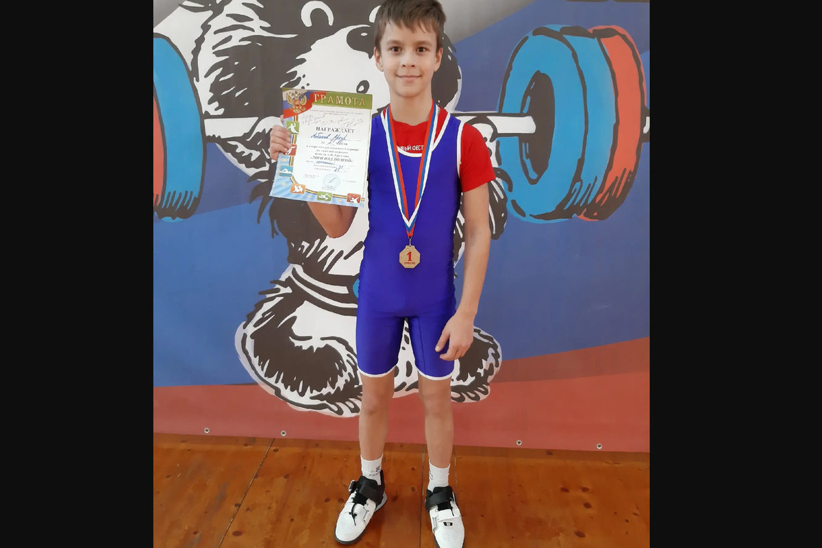 9-летний костромич стал чемпионом регионального турнира по тяжелой атлетике в Тутаеве