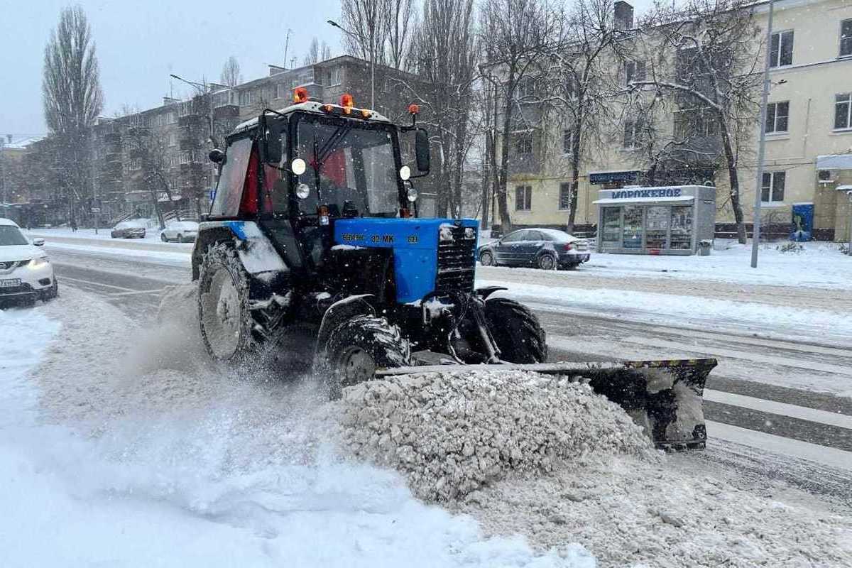 Ночью снег в Липецке будут чистить более 20 спецмашин