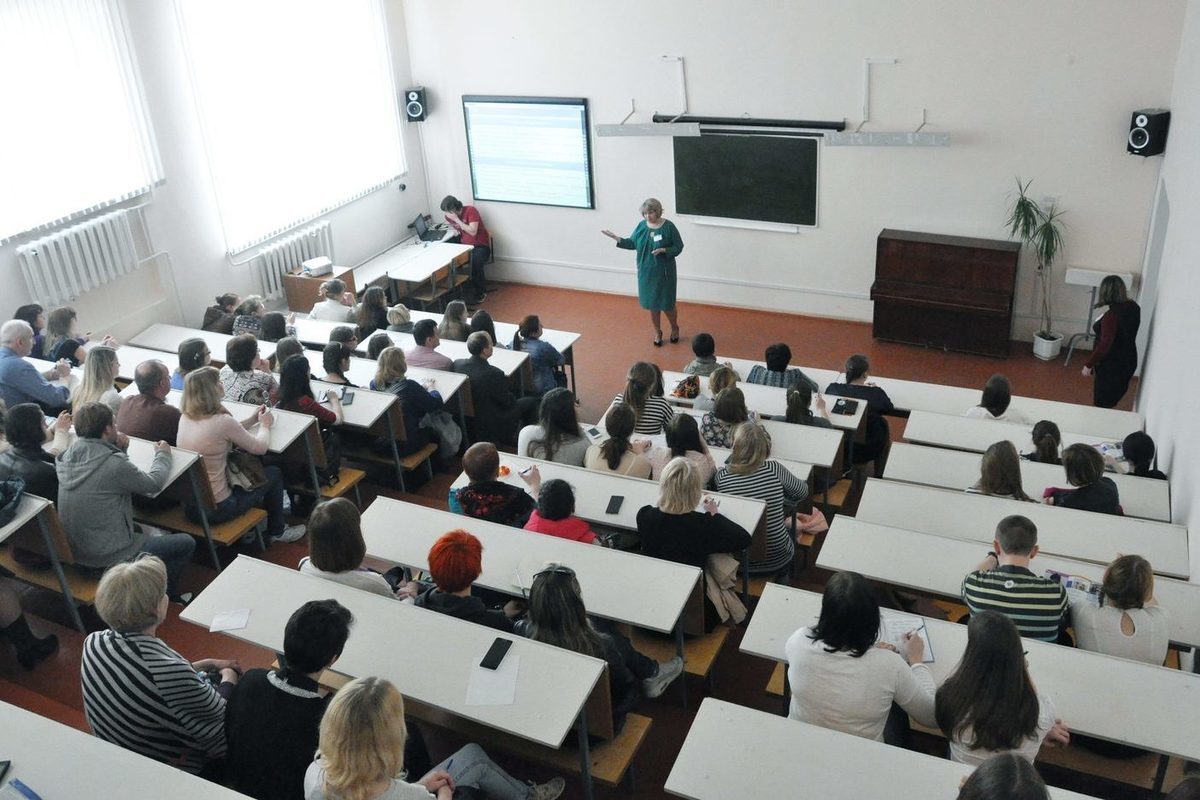 Орловский государственный университет в третий раз отметил День преподавателя