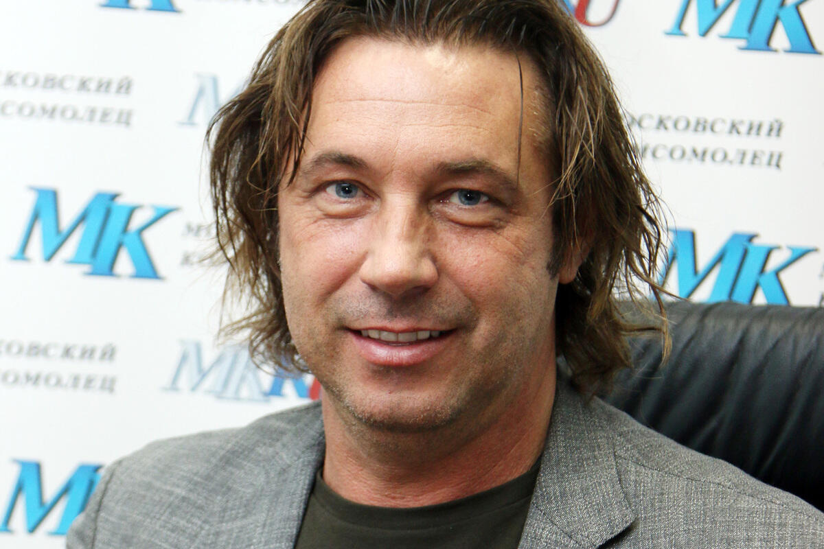 Мостовой считает, что сборная России должна уверенно обыгрывать Кубу