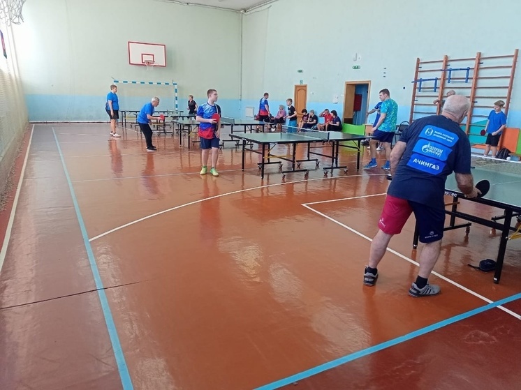 В Серпухове провели теннисный турнир среди территориальных отделов