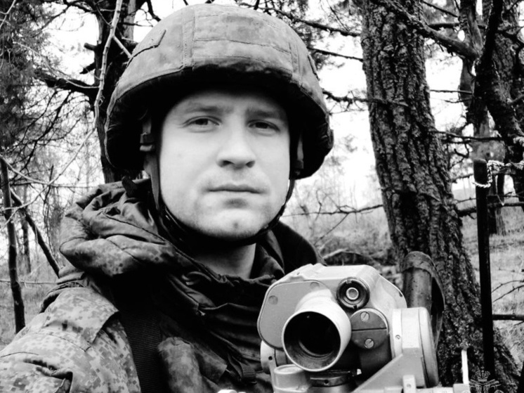 В зоне СВО погиб сотрудник брянского МЧС Сергей Шпачков