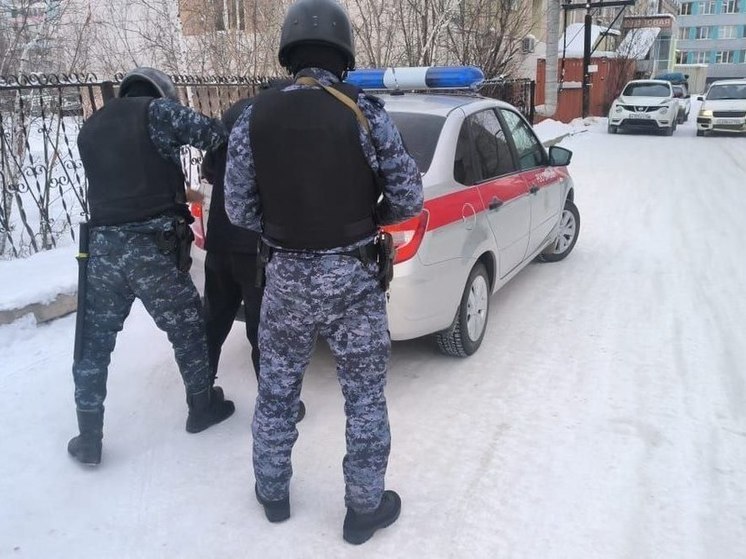 В Якутске росгвардейцы задержали подозреваемого в совершении грабежа