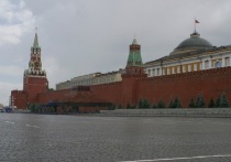 Гардеробщица музея «Московский Кремль» скоропостижно скончалась в понедельник утром в Александровском саду