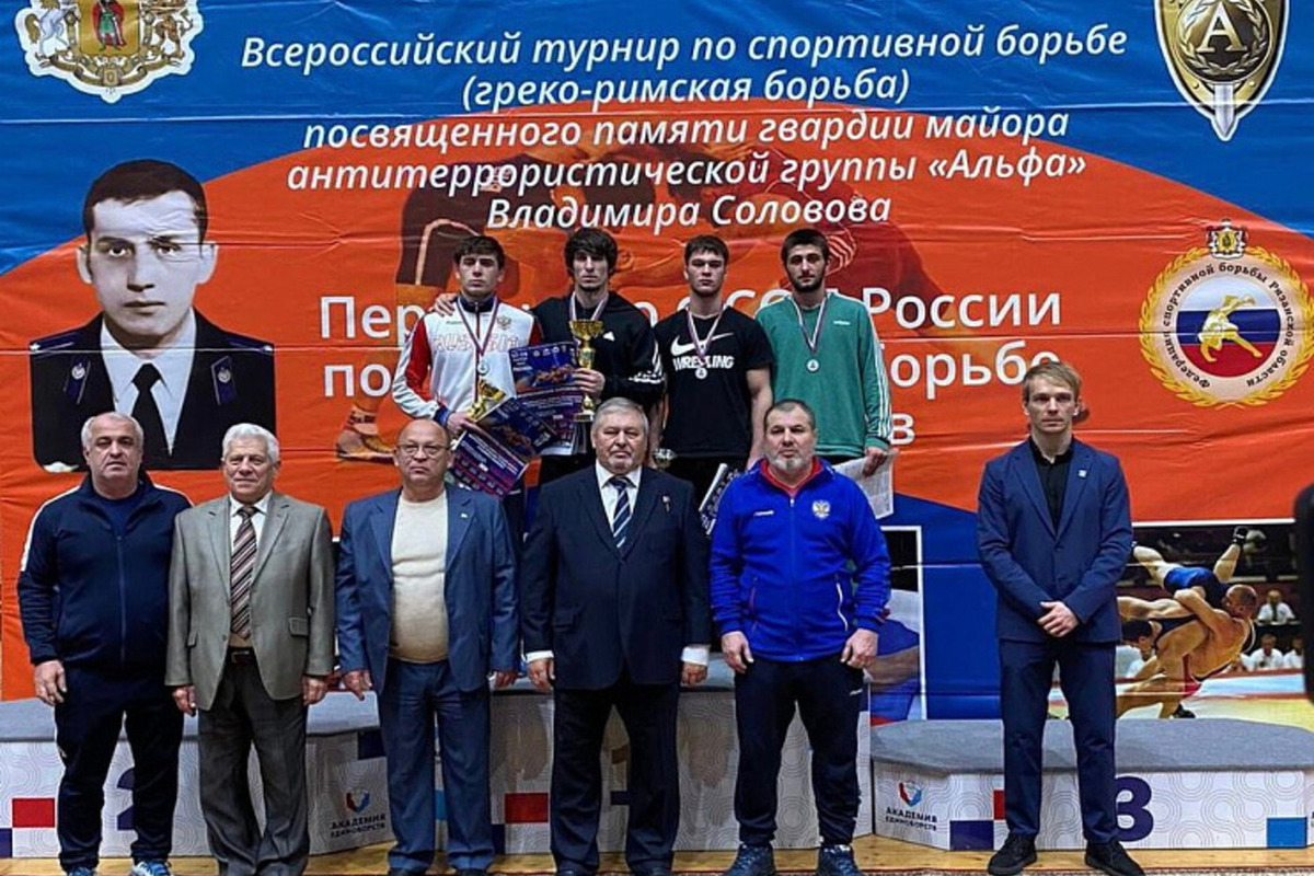 Кубанские борцы выиграли 8 медалей на всероссийских соревнованиях в Рязани
