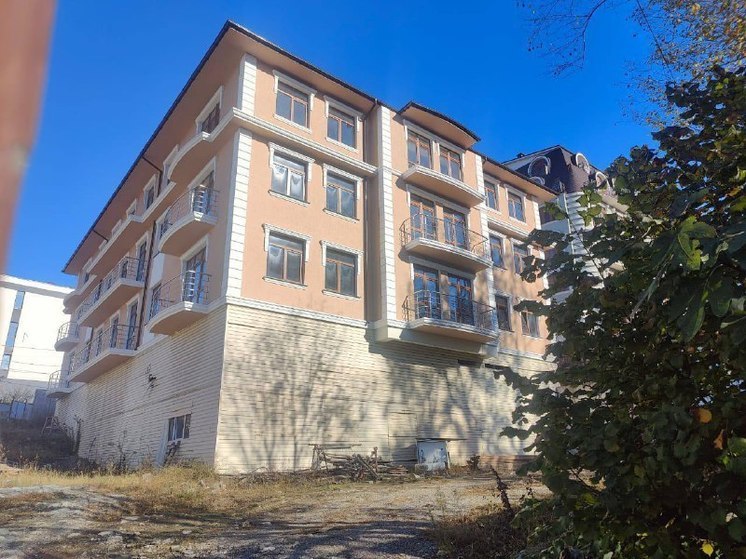 В Сочи продают квартиры в самострое