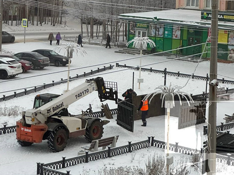 Снежную фигуру дракона начали возводить в Мончегорске
