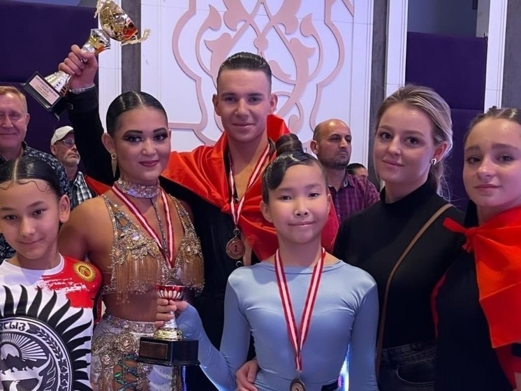 Танцоры Кыргызстана стали победителями по спортивным бальным танцам в Турции