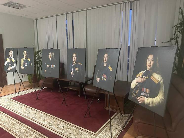 В Калмыкии жены участников СВО приняли участие в фотовыставке
