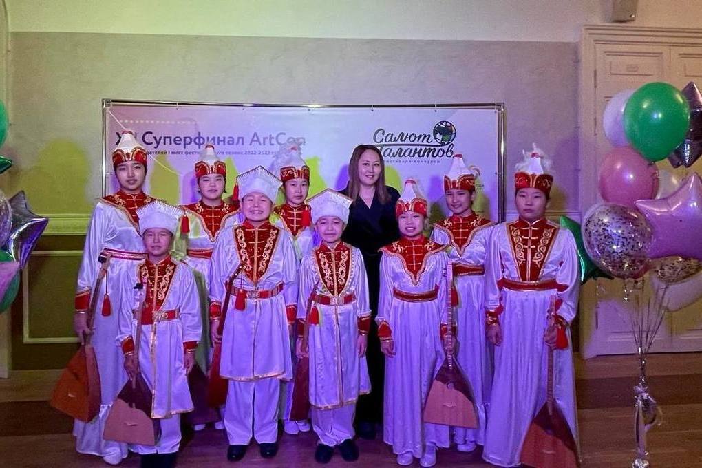 Домбристы из Калмыкии отличились на международном конкурсе