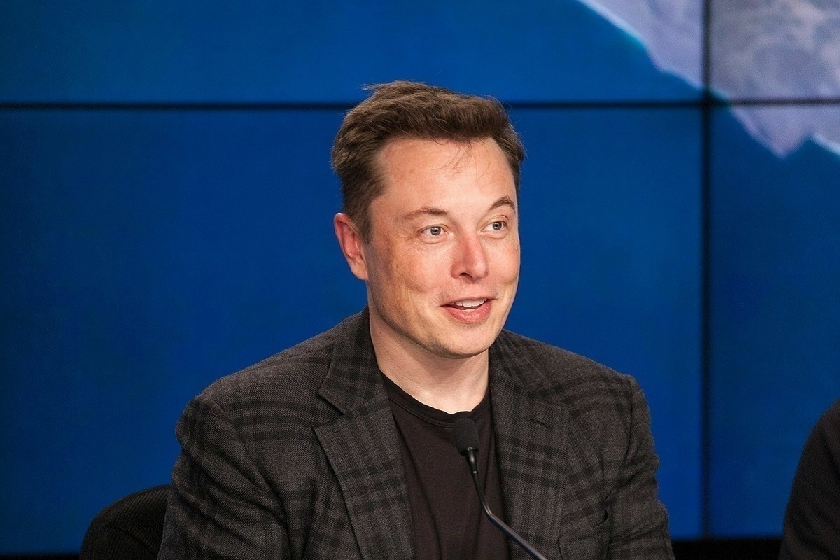 Musk has promised to donate part of his social network's profits to Israeli hospitals and the Red Cross.