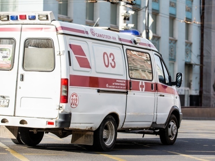 В центре Ростова посреди дороги обнаружили труп мужчины