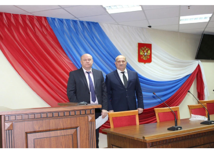 Во Владимире судья получил знак отличия Верховного Суда РФ