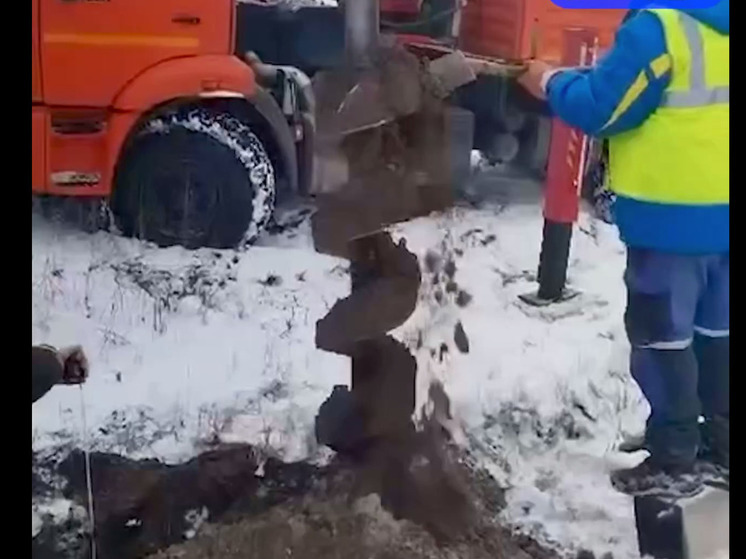 На участке Мурманского шоссе до Шлиссельбурга начали устанавливать освещение