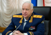 Председатель СКР Александр Бастрыкин заявил, что работа над Конституцией РФ должна быть продолжена, в ней необходимо прописать государственную идеологию
